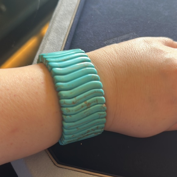 NWT Madame Butterfly Hand made Elasticated Bracelet in real Turquoise stones! - Picture 6 of 13